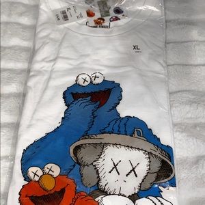 Kaws x Uniqlo t-shirt